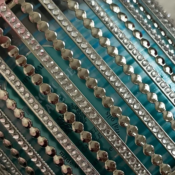 New Bath & Body Works Soy Candle and Silver Holder - Turquoise Waters Scent - Picture 5 of 11